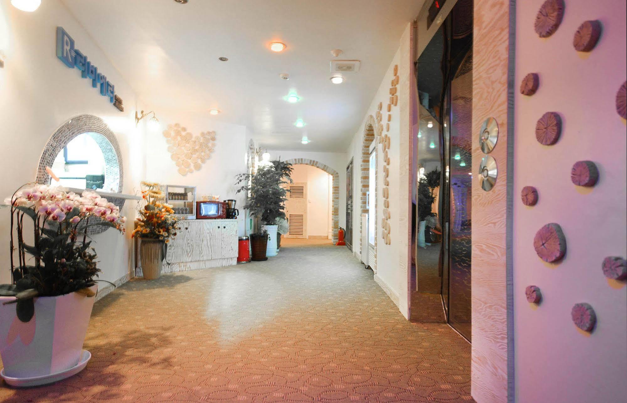 Riviera Motel Goyang Εξωτερικό φωτογραφία